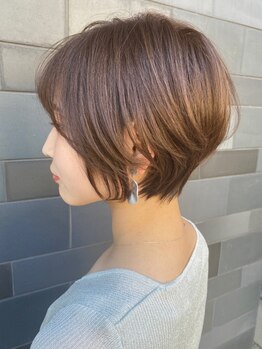 スヴァーゴ ヘアー svago hairの写真/1人1人に向き合い最適なスタイルをご提供。今までの経験による絶対的理論と熟練の技で美しいシルエットへ◎