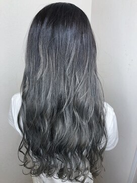 モルニ(MORNI) グラデーションカラー_マロンベージュ Aラインボブ かきあげ