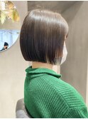 切りっぱなし黒髪ナチュラル前下がりミニボブショコラベージュ