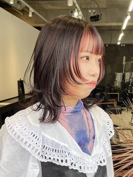 シスタ(SISTA) ミディアムウルフ/フェイスフレーミング/ウルフ/ピンクカラー