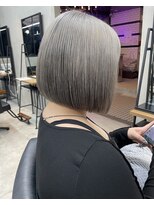 イキプラスディードットログ 大和八木駅前店(ikii+D.Log) ミニボブ/ホワイトブリーチ/ホワイトアッシュ/ハイトーンカラー