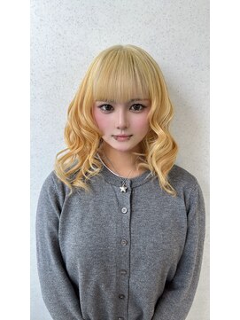 ユーフォリア 渋谷グランデ(Euphoria SHIBUYA GRANDE) ブランド　平成ヘア　y2k ホワイトブランド　ふわふわ巻き　Yuki