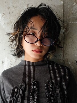 シオン(shion) デザインカラーミディアムショートおくれ毛_F21087