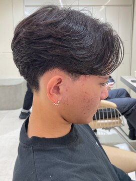 ニコ トウキョウ ヨコハマ(nico) メンズセンターパートニュアンスパーマ毛流れメンズパーマ刈上げ