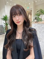 アム 表参道(am)&nbsp;小顔薄めバンググレージュレイヤーロング前髪パーマ黒髪