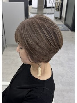 ロエ 元町店(Loe) 【白髪ぼかしハイライト】ミルクティーベージュ