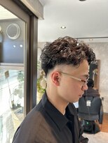 ザ クラン バイ ヘッドライト 仙台長町店(THE CLAN by HEADLIGHT) 「スキンフェード×ツイストスパイラル|メンズ無造作パーマ」