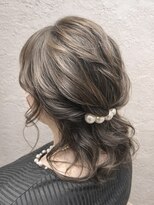 フッタ(Futta)&nbsp;低めハーフアップスタイル【ヘアセット】【西武新宿駅】