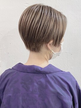 リッカ(RICCA) ハイトーンベージュのハンサムショート