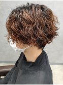 ツイストスパイラルパーマセンターパート波巻きスパイラルパーマ