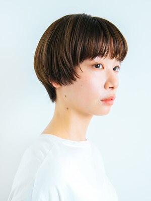 必要箇所に必要な分だけハサミを入れるプロの技！ショートヘアも受賞歴多数の凄腕スタイリストにお任せ♪