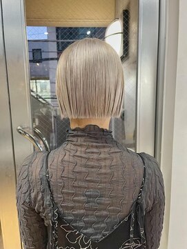 アルカナ 明治神宮前原宿(ARCANA) 【今井】切りっぱなしボブ コンパクトショート グレージュ　原宿