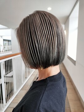ビュートリアム 神戸(BEAUTRIUM) アンブレラカラーのボブ/ショートカット/20代/30代/40代