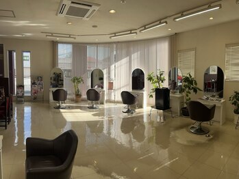 ヘアークリエイト パール hair create Pearl spicaの写真/【幅広い年代のお客様多数☆】アットホームな雰囲気で、何度でも通いたくなるサロン♪メンズもお任せ☆