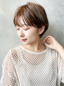 シオン(shion) 美髪ワイドバングおくれ毛ショート_38593