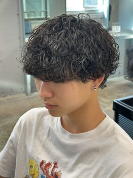 エルマーク 西心斎橋(L-MARK)の写真/【大阪/豊中】自然な毛流れでナチュラルお洒落ヘアに！髪の傷みが気になる人にも人気[大阪/メンズパーマ]