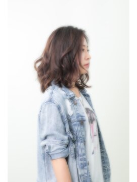 ソーホー ニューヨーク シズオカ(SOHO newyork SHIZUOKA) 無造作ニュアンスミディボブ