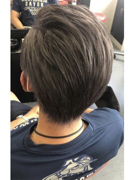 マドゥーズ ヘアショップ(Madoo's hair shop) メンズグレーカラー