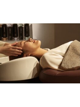 【明石大久保】『髪の悩みに本気で向き合う』頭皮から美を整えるエイジングケアエステ＜完全個室＞