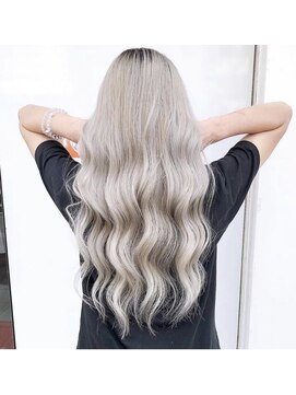 トリプルエイチフォーヘアー 国分店(HHH for hair) [ホワイトアッシュ]