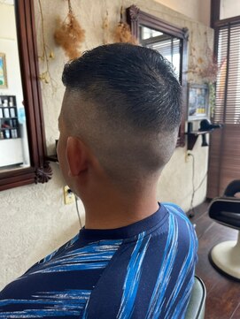 ラフ(RaF*) ダークグレージュアップバング刈り上げツーブロック