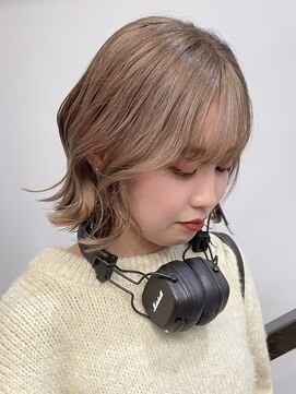 サンク 原宿 表参道(cinq) ナチュラルボブミニボブミルクティーベージュ切りっぱなしボブ