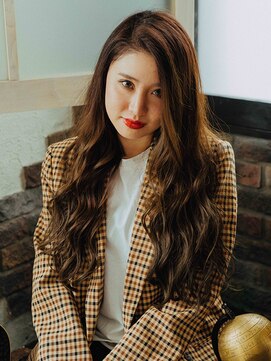 スタリー(Starry) 華やかロングカール20代/30代/40代/ハレマチ通り