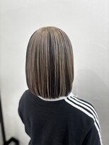 ラビス クローバー(Lovis clover) アンブレラカラー こなれミディ イメチェンヘアスタイル