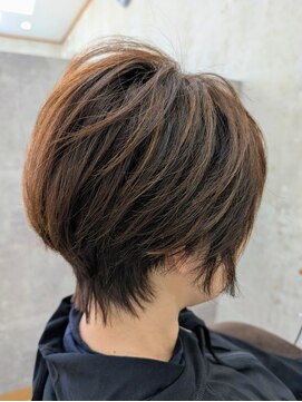 イル(iru) ハイライト/白髪ぼかし/ベージュ系/ショート/Miku