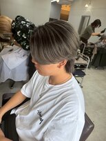 オゼル(OZEL) 【グロッシーセンターパート】艶と余裕を感じる大人スタイル