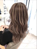 キャパ(CAPA)&nbsp;コントラストハイライト×ベージュカラー(茅ヶ崎/20代/韓国ヘア)