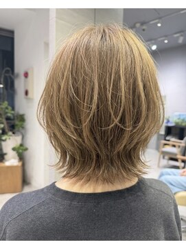 キミトヘアデザインアンドスパ(Kimito Hair design&spa) 髪質改善×くびれミディアムウルフ|外ハネレイヤー