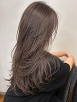 ローレル(Laurel)&nbsp;上品なバタフライレイヤー×グレージュ
