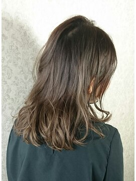 アッシュヘアー アッシュグレージュ