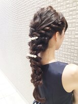 【新宿　Neolive】ラプンツェル風☆編みおろしアレンジ