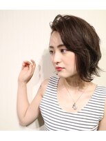 ヘアークリニック ラクシア 石巻(Hair Clinic LAXIA Ishinomaki) 外ハネ立体ショート