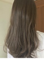 インビテーション(invitation) 【光に透ける透明感カラー】外国人風ミルクティーページュ