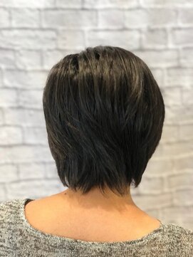 ミーティア バイ クアトロ(Meteor By QUATRO) ショートレイヤー