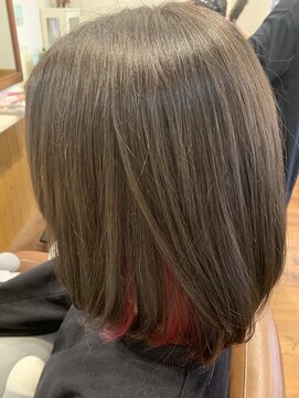 テトラ ヘアー(TETRA hair) インナーカラーボブ