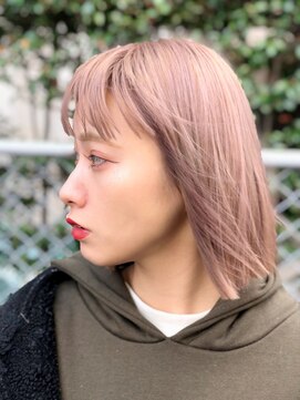 ヴィレッタ(VIRETTA) ピンクベージュ×切りっぱなしボブ