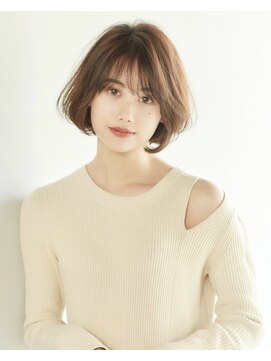 フォンズ(FONS) ひし形シルエットのレイヤーボブ小顔ヘア_20代30代40代50代