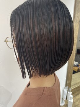 オウチ(outhi) ストレートボブ