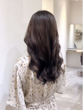 ネウィ 八王子(newi) センターパート韓国風くびれヘア