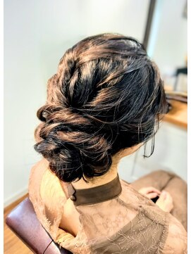 モアナ 逗子(MOANA) 編み込みアップ♪