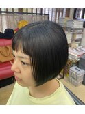 前髪短めシンプルボブ