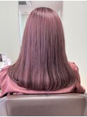 ピンクベージュ