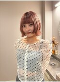 ケアブリーチピンクベージュカラー切りっぱなし外はねウルフボブ