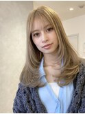 ブリーチブロンドロング小顔レイヤーカット韓国