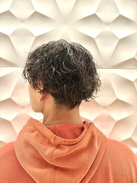 銀座マツナガ 浅草店 10代20代30代◎ツーブロ刈り上げ前髪なし強め波巻きパーマ