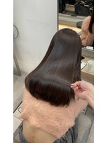 エラ(Ella) 艶とまとまりを叶える髪質改善カラー